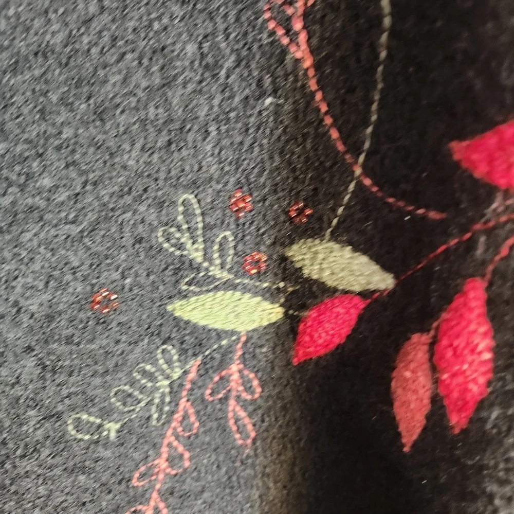 Susan Bristol Black Cardigan with Handsitched Embroidery 100% Wool Sz 2W - Picture 4 of 8